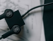 Beoplay H5 review