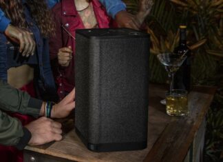 Ultimate Ears HYPERBOOM review bluetooth speaker