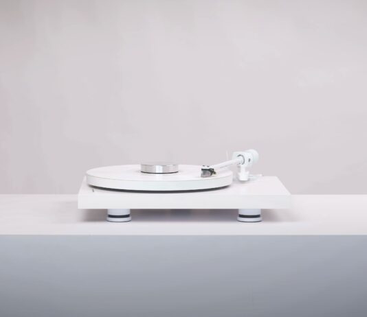 Pro-Ject Debut PRO All White