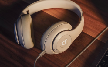 nieuwe Beats over-ear hoofdtelefoon