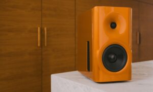 Dutch & Dutch 6c: compacte actieve luidspreker voor woonkamers en studio’s